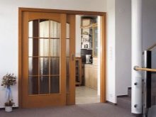 Розсувні двері на кухню: вибираємо кухонні висувні двері-гармошки. Скляні зсувні двері в інтер’єрі