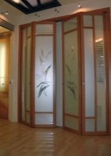 Розсувні двері на кухню: вибираємо кухонні висувні двері-гармошки. Скляні зсувні двері в інтер’єрі