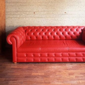 Що подарувати батькам на рубінове весілля? Вибір подарунка і торта на 40 річницю