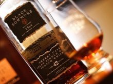 Що подарувати чоловікові на день народження? 57 фото Кращі ідеї подарунків малознайомому дорослому чоловікові, іменні чоловічі сувеніри