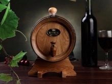 Що подарувати чоловікові на день народження? 57 фото Кращі ідеї подарунків малознайомому дорослому чоловікові, іменні чоловічі сувеніри