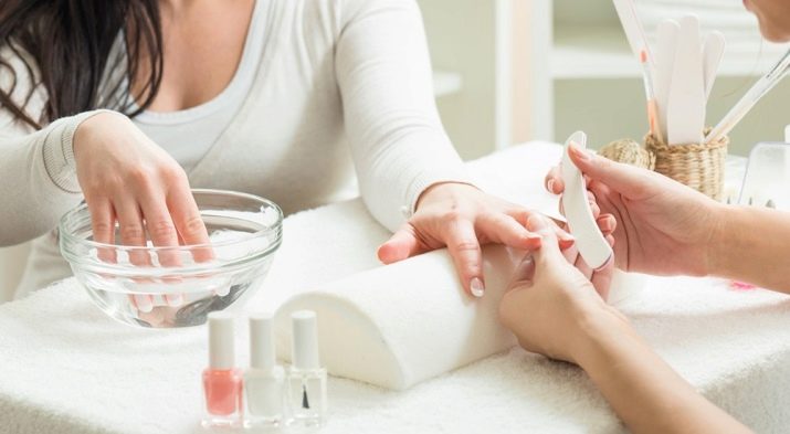 Що подарувати жінці на 45 років? Оригінальні подарунки на 45-річчя для мами і подруги. Що можна зробити на ювілей для дружини своїми руками? Прикольні подарунки на день народження для сестри