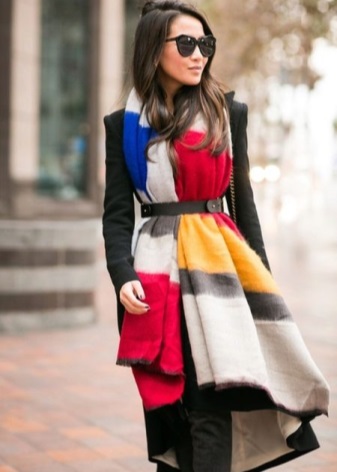 Шарф-плед (53 фото): як і з чим правильно носити великий шарф-плед Zara