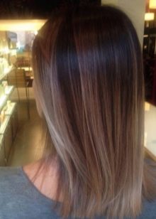 Шатуш на прямих волоссі (41 фото): фарбування темних і русявого волосся середньої та короткої довжини. Як пофарбувати довге волосся?