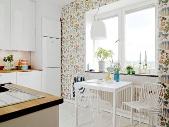 Шпалери для білої кухні (43 фото): які шпалери підійдуть для світлого кухонного гарнітура? Як їх забрати? Варіанти інтер’єру