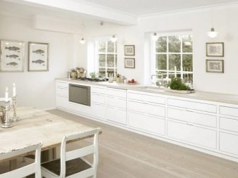Шпалери для білої кухні (43 фото): які шпалери підійдуть для світлого кухонного гарнітура? Як їх забрати? Варіанти інтер’єру