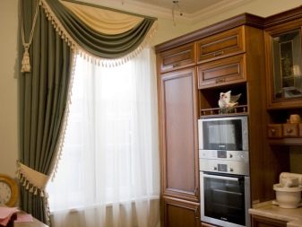 Штори для маленької кухні (42 фото): кухонні штори в сучасному стилі на вікна в хрущовці і інші варіанти дизайну, красиві новинки