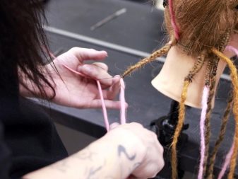 Штучні дреди (24 фото): як вибрати і вплести накладні дреди з ниток на заколках на короткі волосся?