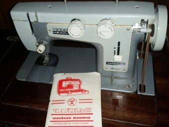 Швейна машинка «Чайка-3»: опис, інструкція з експлуатації машини, клас. Як правильно заправити нитка?