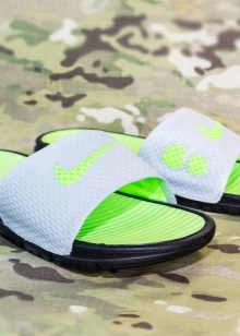 Сланці Nike (40 фото): жіночі getasandal, solarsoft slide та інші популярні моделі
