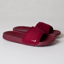 Сланці Nike (40 фото): жіночі getasandal, solarsoft slide та інші популярні моделі