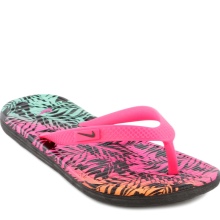 Сланці Nike (40 фото): жіночі getasandal, solarsoft slide та інші популярні моделі