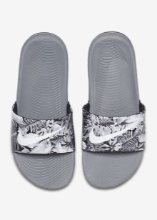 Сланці Nike (40 фото): жіночі getasandal, solarsoft slide та інші популярні моделі