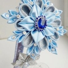 Сніжинка в техніці канзаші: сніжинка-корона і сніжинка-квітка з атласних стрічок своїми руками, майстер-клас та нові ідеї