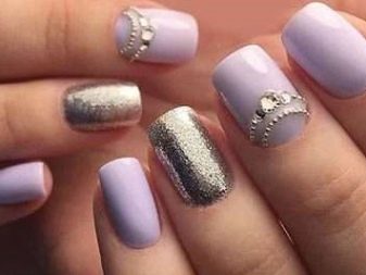 Сріблястий манікюр (66 фото): дизайн нігтів з лаком під срібло з бузковим кольором, робимо біло-срібний манікюр з блискітками