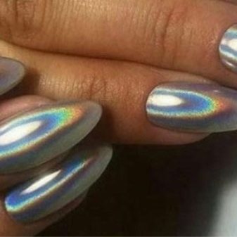 Сріблястий манікюр (66 фото): дизайн нігтів з лаком під срібло з бузковим кольором, робимо біло-срібний манікюр з блискітками