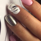 Сріблястий манікюр (66 фото): дизайн нігтів з лаком під срібло з бузковим кольором, робимо біло-срібний манікюр з блискітками