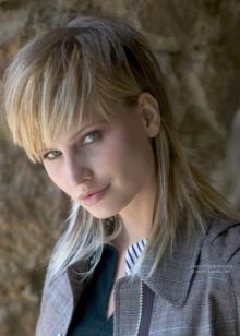 Стрижка «французький вищіп» (31 фото): техніка виконання жіночої зачіски для дівчат з короткими, середніми і довгими волоссям