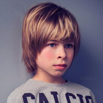 Стрижки для хлопчиків 6-7 років (75 фото): вибір модного дитячого зачіски, особливості подовжених стильних стрижок, круті модельні варіанти