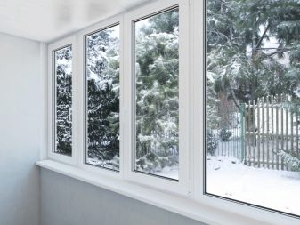 Тепле і полутеплое скління балкона: що це таке і в чому різниця з холодним склом? Як замінити фасадне скління на тепле?