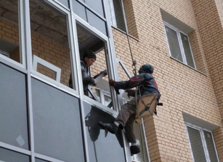 Тепле і полутеплое скління балкона: що це таке і в чому різниця з холодним склом? Як замінити фасадне скління на тепле?