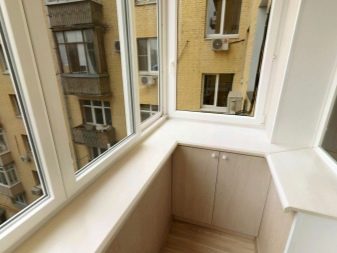 Тепле і полутеплое скління балкона: що це таке і в чому різниця з холодним склом? Як замінити фасадне скління на тепле?