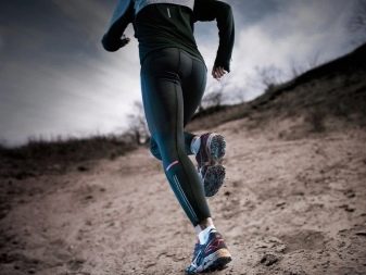 Термобілизна Nike: чоловіча термобілизна для футболу, дитячі і жіночі моделі. Термошкарпетки і термоштани, термокофта і інші види, правила вибору і носіння