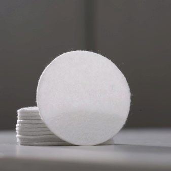 Томпак: склад сплаву, що імітує золото. Що це за метал? Щільність і колір матеріалу. Що він виділяє при нагріванні?