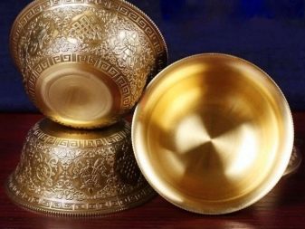 Томпак: склад сплаву, що імітує золото. Що це за метал? Щільність і колір матеріалу. Що він виділяє при нагріванні?