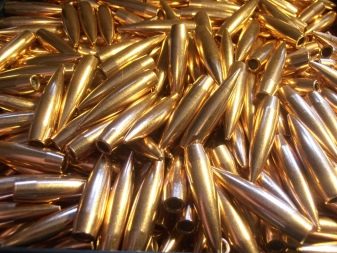 Томпак: склад сплаву, що імітує золото. Що це за метал? Щільність і колір матеріалу. Що він виділяє при нагріванні?