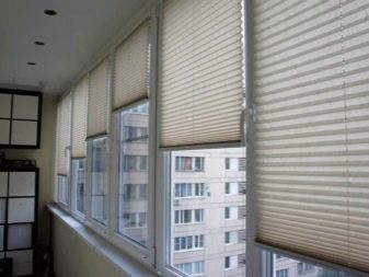 Тюль на балкон (46 фото): легкі штори в інтер’єрі лоджії. Як їх гарно повісити?