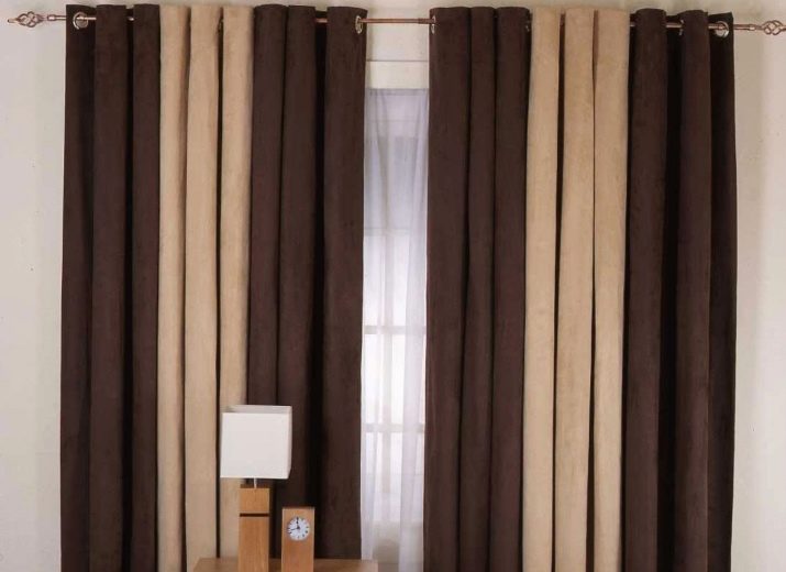Тюль і штори для залу (91 фото): розташування тюлю поверх нічних штор, підбір комплектів для вітальні на люверсах і інші варіанти
