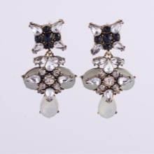 Вінтажні сережки (56 фото): старовинні сережки в стилі вінтаж