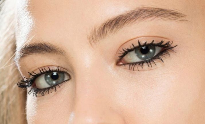 Вії «павукові лапки» (17 фото): як зробити такий ефект? Як нафарбувати вії «павукові лапки»?