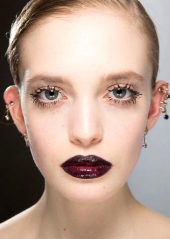 Вії «павукові лапки» (17 фото): як зробити такий ефект? Як нафарбувати вії «павукові лапки»?