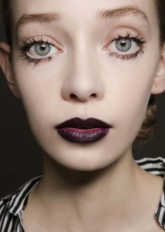 Вії «павукові лапки» (17 фото): як зробити такий ефект? Як нафарбувати вії «павукові лапки»?