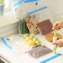 Вакуумні пакети для продуктів: упаковка харчових продуктів у домашніх умовах. Скільки зберігається їжа у вакуумі? Пакети з насосом або клапаном