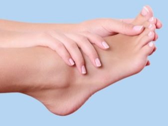 Ванночка для ніг з содою (26 фото): мильно-содові ванни, варіанти з сіллю, перекисом водню і оцтом, відгуки