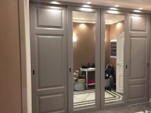 Вбудований шафу (108 фото): ідеї дизайну вбудованих конструкцій, кутові та розпашні моделі для маленького коридору, наповнення всередині, вузькі і господарські шафи