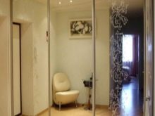 Вбудований шафу (108 фото): ідеї дизайну вбудованих конструкцій, кутові та розпашні моделі для маленького коридору, наповнення всередині, вузькі і господарські шафи