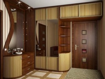 Вбудований шафу (108 фото): ідеї дизайну вбудованих конструкцій, кутові та розпашні моделі для маленького коридору, наповнення всередині, вузькі і господарські шафи