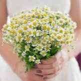 Весільний букет з польових квітів (45 фото): обираємо букет для нареченої з дельфініума