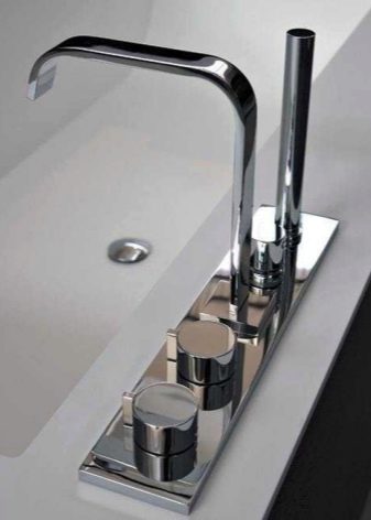 Врізні змішувачі на ванну: вибір змішувача на борт акрилової ванни з душем. Змішувачі на 3 отвори