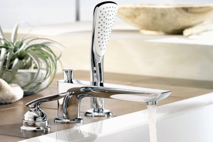 Врізні змішувачі на ванну: вибір змішувача на борт акрилової ванни з душем. Змішувачі на 3 отвори