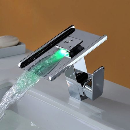 Врізні змішувачі на ванну: вибір змішувача на борт акрилової ванни з душем. Змішувачі на 3 отвори