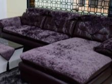 Як очистити диван в домашніх умовах? Як вивести плями, розводи і запах? Чим відмити диван з тканини від застарілих жирних плям? Правильне чищення від бруду, масла, лаку, вина та інших джерел плям