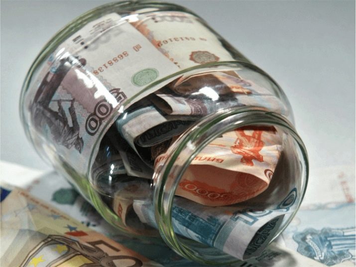 Як оригінально подарувати гроші чоловікові? Як прикольно і незвично обіграти подарунок з грошей на ювілей? Як зробити красиву скульптуру із грошових купюр?