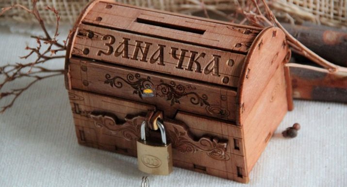 Як оригінально подарувати гроші чоловікові? Як прикольно і незвично обіграти подарунок з грошей на ювілей? Як зробити красиву скульптуру із грошових купюр?