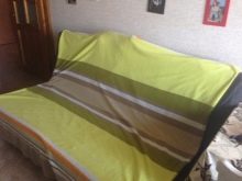 Як почистити диван від запаху в домашніх умовах? Як випрати диван з тканини? Як позбавитися від запаху нового дивана?