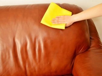Як почистити диван від запаху в домашніх умовах? Як випрати диван з тканини? Як позбавитися від запаху нового дивана?
